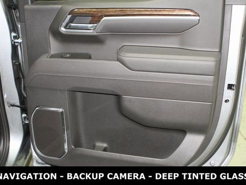 New 2025 GMC Sierra 1500 Elevation image 25