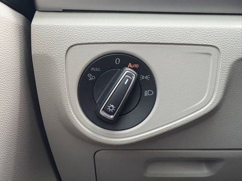 Used 2023 Volkswagen Atlas SE image 14