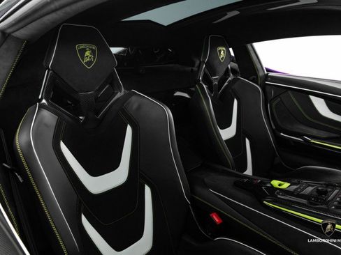 Used 2020 Lamborghini Sian Coupe image 70