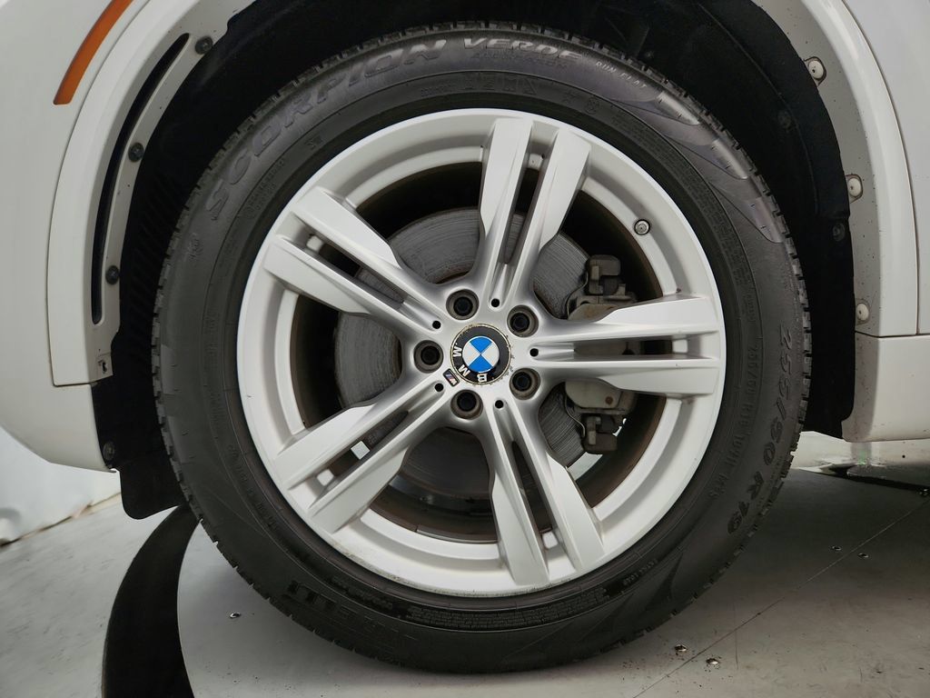 Used 2016 BMW X5 xDrive50i AWD/4WD image 39