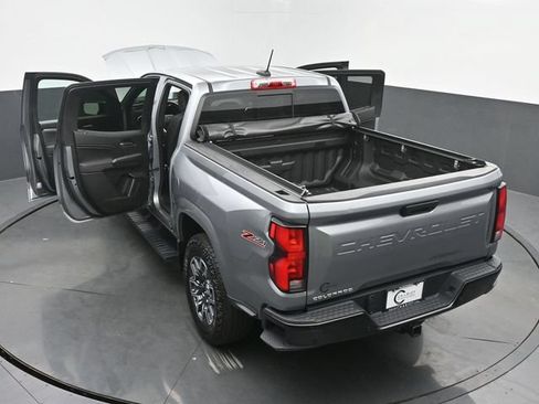 Used 2025 Chevrolet Colorado Z71 w/ Technology Package AWD/4WD image 62