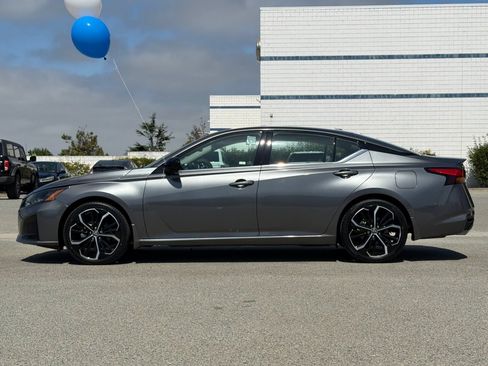 Used 2023 Nissan Altima 2.5 SR w/ SR Premium Package FWD image 7