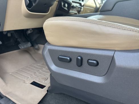 Used 2011 Ford F350 Lariat w/ Lariat Ultimate Pkg AWD/4WD image 10