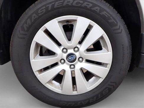 Used 2018 Subaru Outback 2.5i Premium image 7