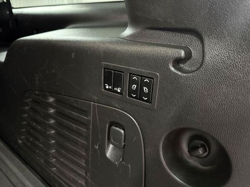 Used 2016 Chevrolet Suburban LT AWD/4WD image 38
