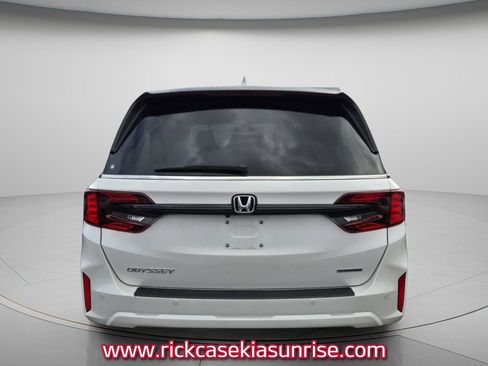 Used 2025 Honda Odyssey Touring image 6