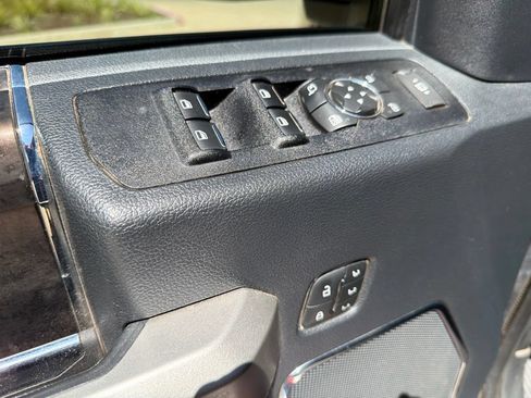 Used 2022 Ford F250 Lariat w/ Lariat Ultimate Package AWD/4WD image 15