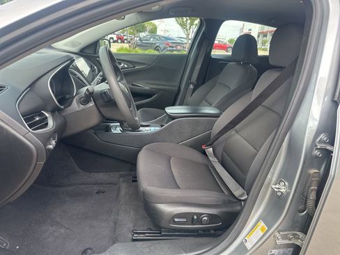Used 2024 Chevrolet Malibu LT image 10