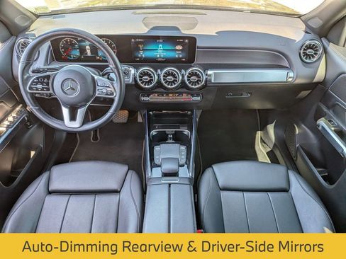 Used 2021 Mercedes-Benz GLB 250 4MATIC image 12