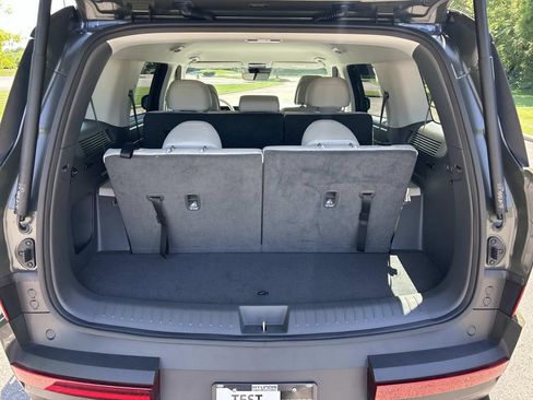 Certified 2025 Hyundai Santa Fe SEL FWD image 13