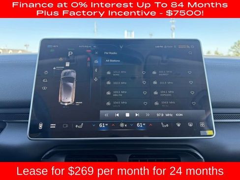 New 2025 VinFast VF 8 Eco image 34