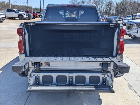 Used 2022 Chevrolet Silverado 1500 High Country w/ Technology Package image 14