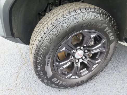 Used 2024 GMC Canyon Elevation w/ Trailering Package RWD image 18