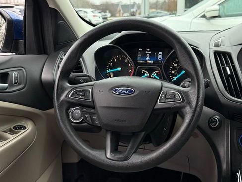 Certified 2019 Ford Escape SE image 7