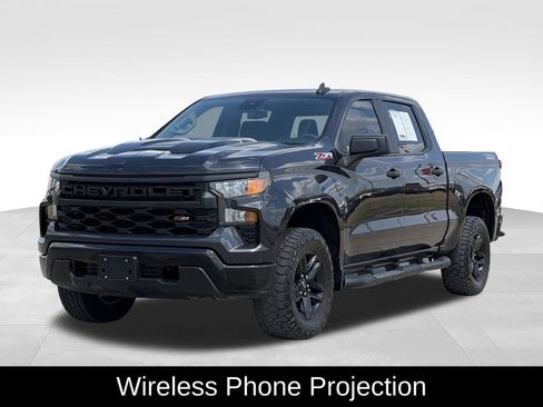 Used 2023 Chevrolet Silverado 1500 Custom Trail Boss AWD/4WD image 5