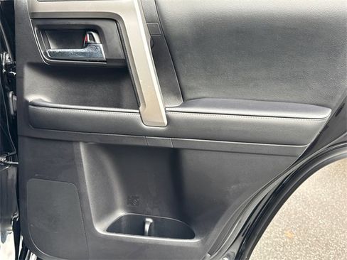 Used 2020 Toyota 4Runner image 16