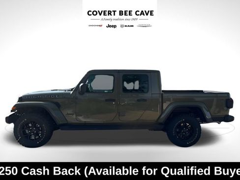 New 2025 Jeep Gladiator Sport image 5