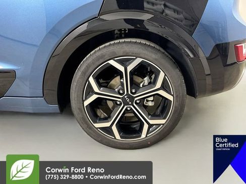 Used 2023 Kia Niro SX Touring image 37