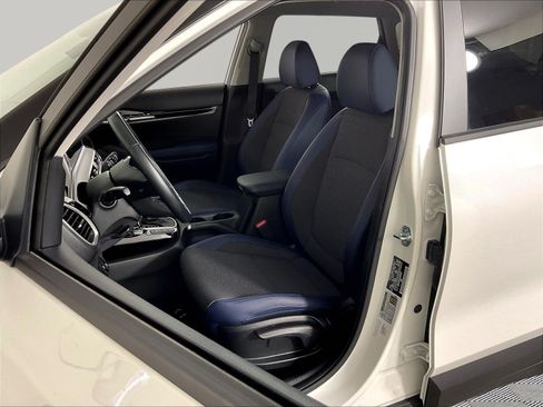 Used 2025 Kia Seltos S AWD/4WD image 21