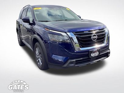 Used 2025 Nissan Pathfinder SV