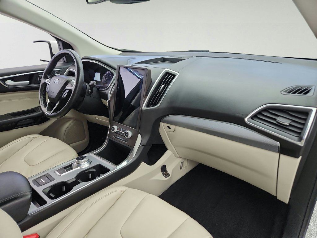 Used 2021 Ford Edge Titanium AWD/4WD image 29