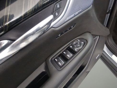 Used 2020 Cadillac XT6 Premium Luxury image 13