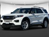 Used 2022 Ford Explorer XLT image 2