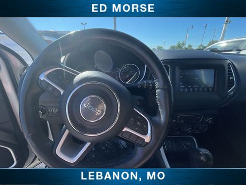 Used 2018 Jeep Compass Latitude w/ Popular Equipment Group FWD image 11