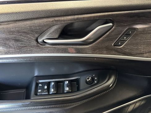 Used 2024 Jeep Grand Cherokee Limited 4xe AWD/4WD image 13