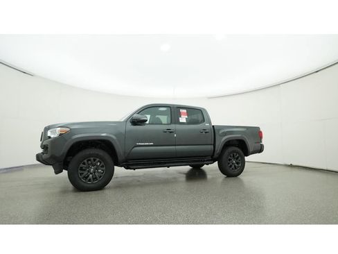 Used 2023 Toyota Tacoma SR5 w/ Technology Package image 19