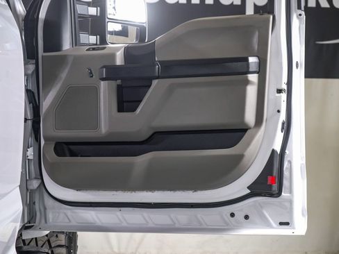 Used 2017 Ford F250 XL w/ Power Equipment Group image 34