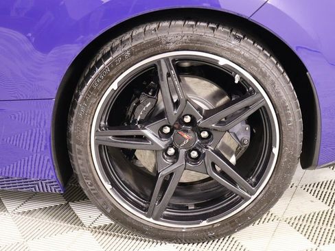 Used 2025 Chevrolet Corvette Stingray Coupe w/ 1LT image 17