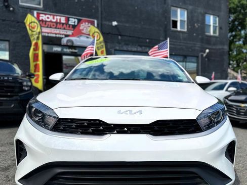 Used 2024 Kia Forte LXS FWD image 2