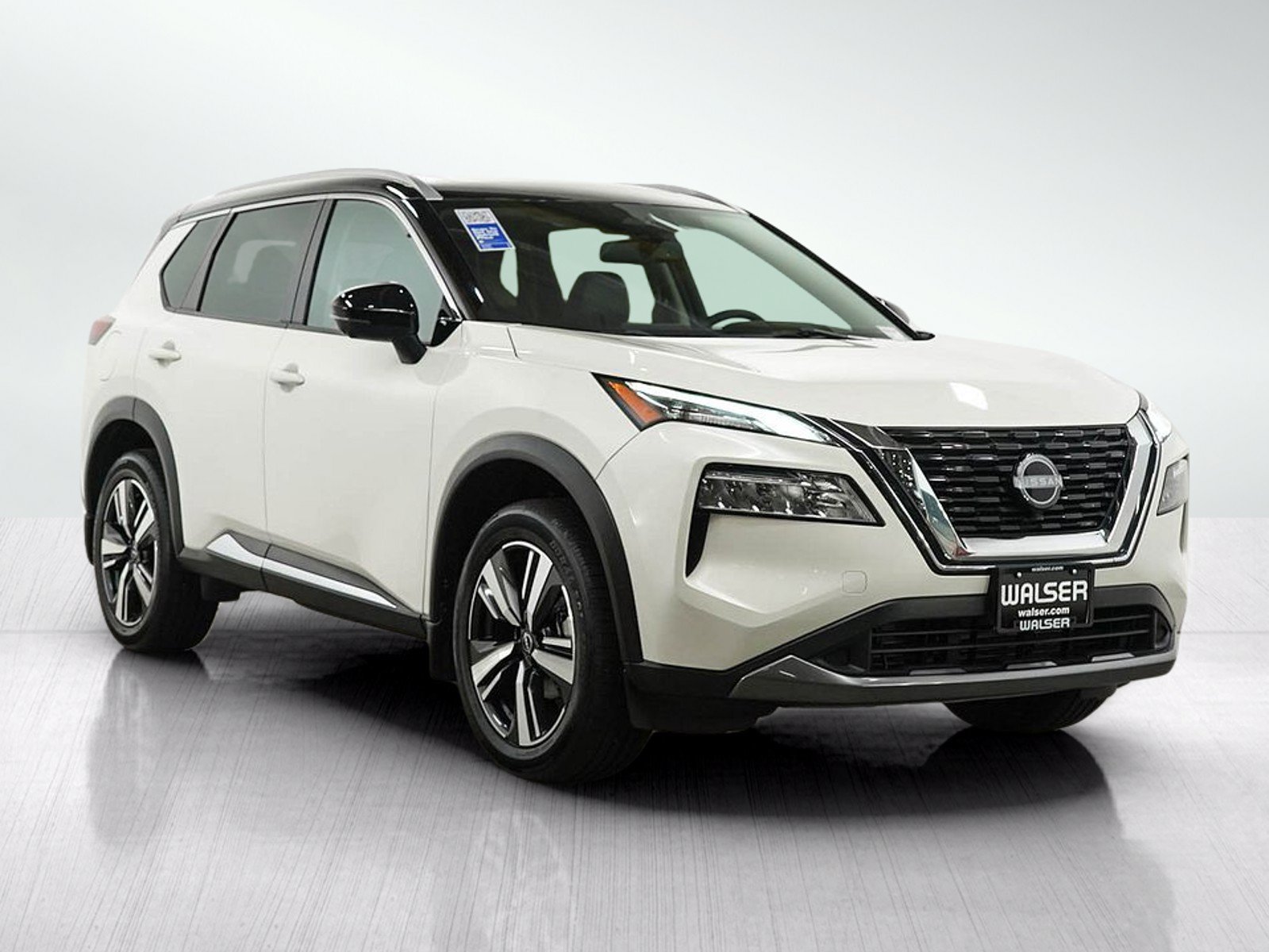 Used 2023 Nissan Rogue SL AWD/4WD image 7