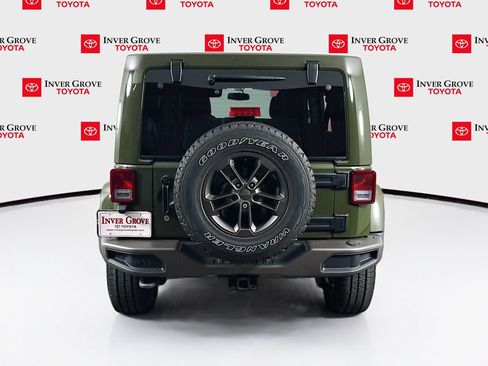 Used 2016 Jeep Wrangler Unlimited Sahara AWD/4WD image 6