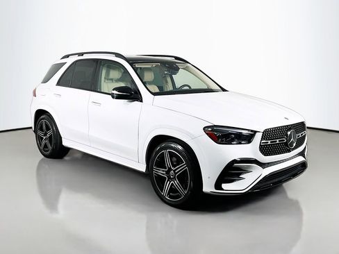 Used 2024 Mercedes-Benz GLE 580 4MATIC image 3