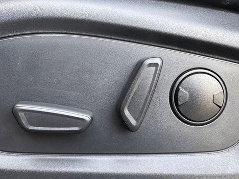 Used 2025 Ford Explorer ST-Line image 19