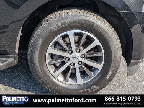 Used 2018 Ford Expedition Max XLT AWD/4WD image 12