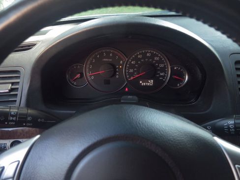Used 2009 Subaru Outback 2.5i Limited AWD/4WD image 29