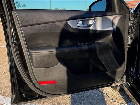 Certified 2023 Kia Forte LXS image 26