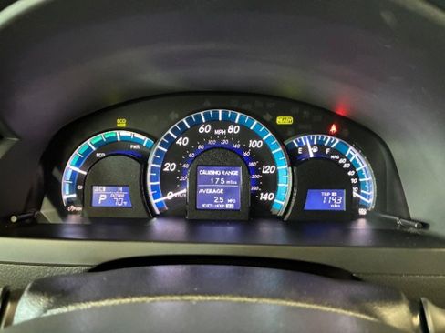 Used 2013 Toyota Camry LE FWD image 22