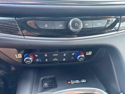 Used 2021 Buick Enclave Avenir w/ Avenir Technology Package AWD/4WD image 28