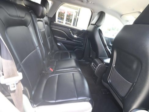 Used 2022 Lincoln Corsair FWD image 23