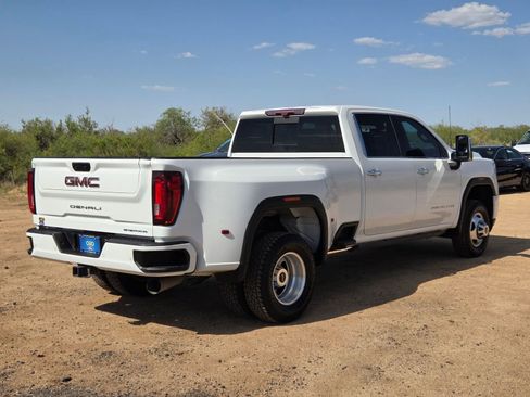 Used 2022 GMC Sierra 3500 Denali w/ Denali Ultimate Package AWD/4WD image 5