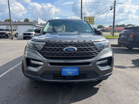 Used 2022 Ford Explorer XLT w/ Equipment Group 202A AWD/4WD image 13