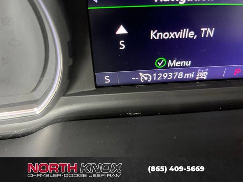 Used 2021 Chevrolet Suburban RST w/ Luxury Package AWD/4WD image 32