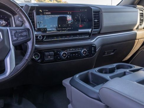 Certified 2022 GMC Sierra 1500 SLT w/ X31 Off-Road Package image 19