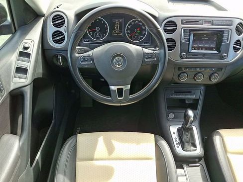 Used 2016 Volkswagen Tiguan S FWD image 3