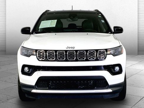 Used 2025 Jeep Compass Limited AWD/4WD image 2