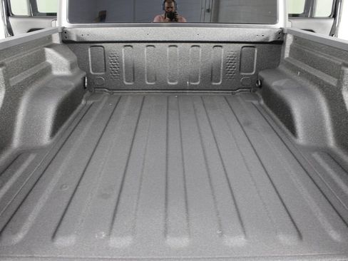 New 2026 Jeep Gladiator Sport AWD/4WD image 17